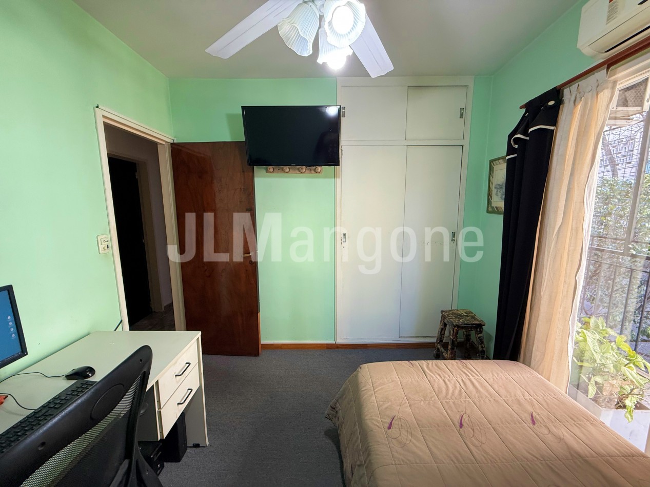 Departamento 4 ambientes con balcon corrido y lavadero