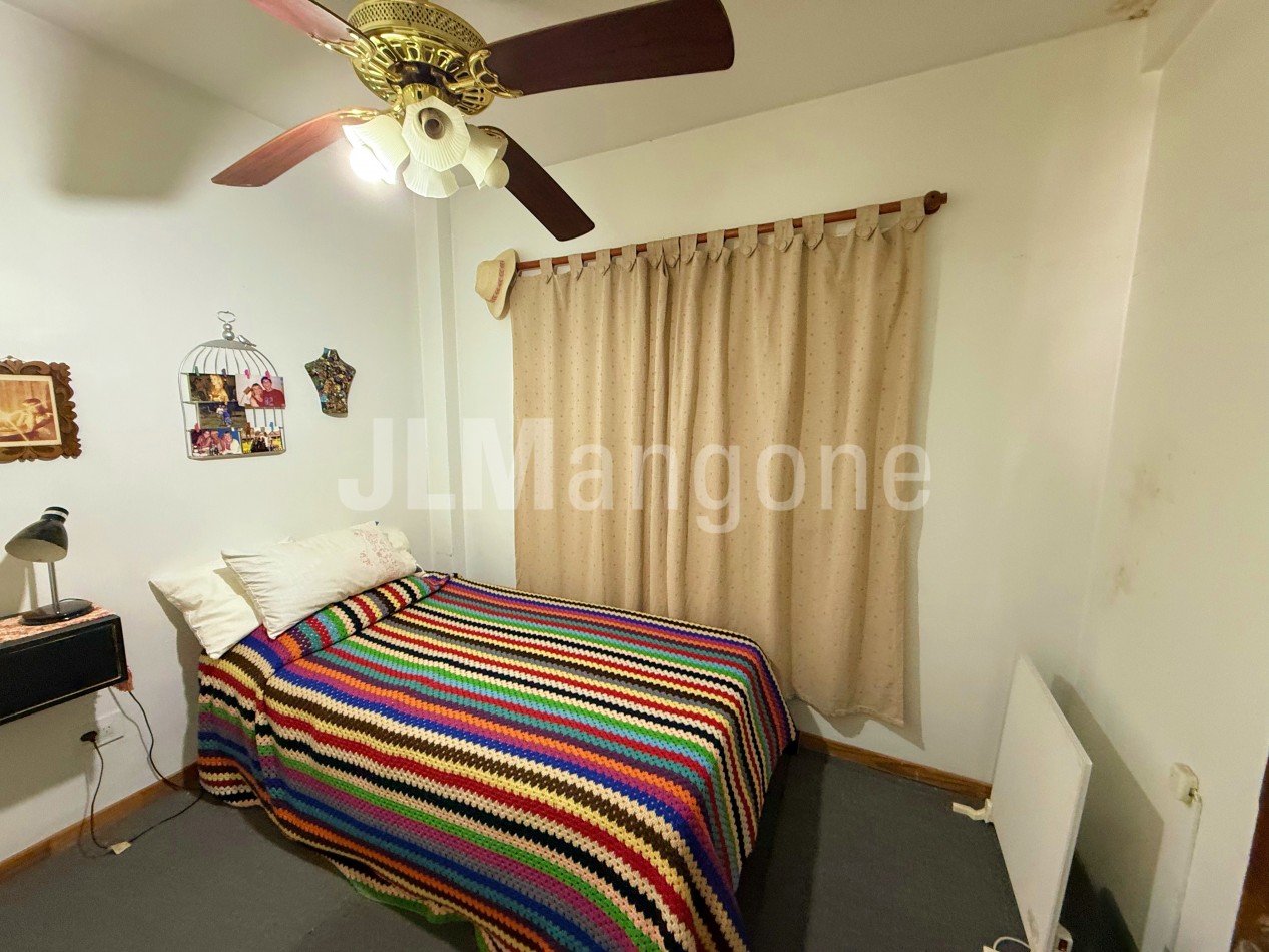 Departamento 4 ambientes con balcon corrido y lavadero