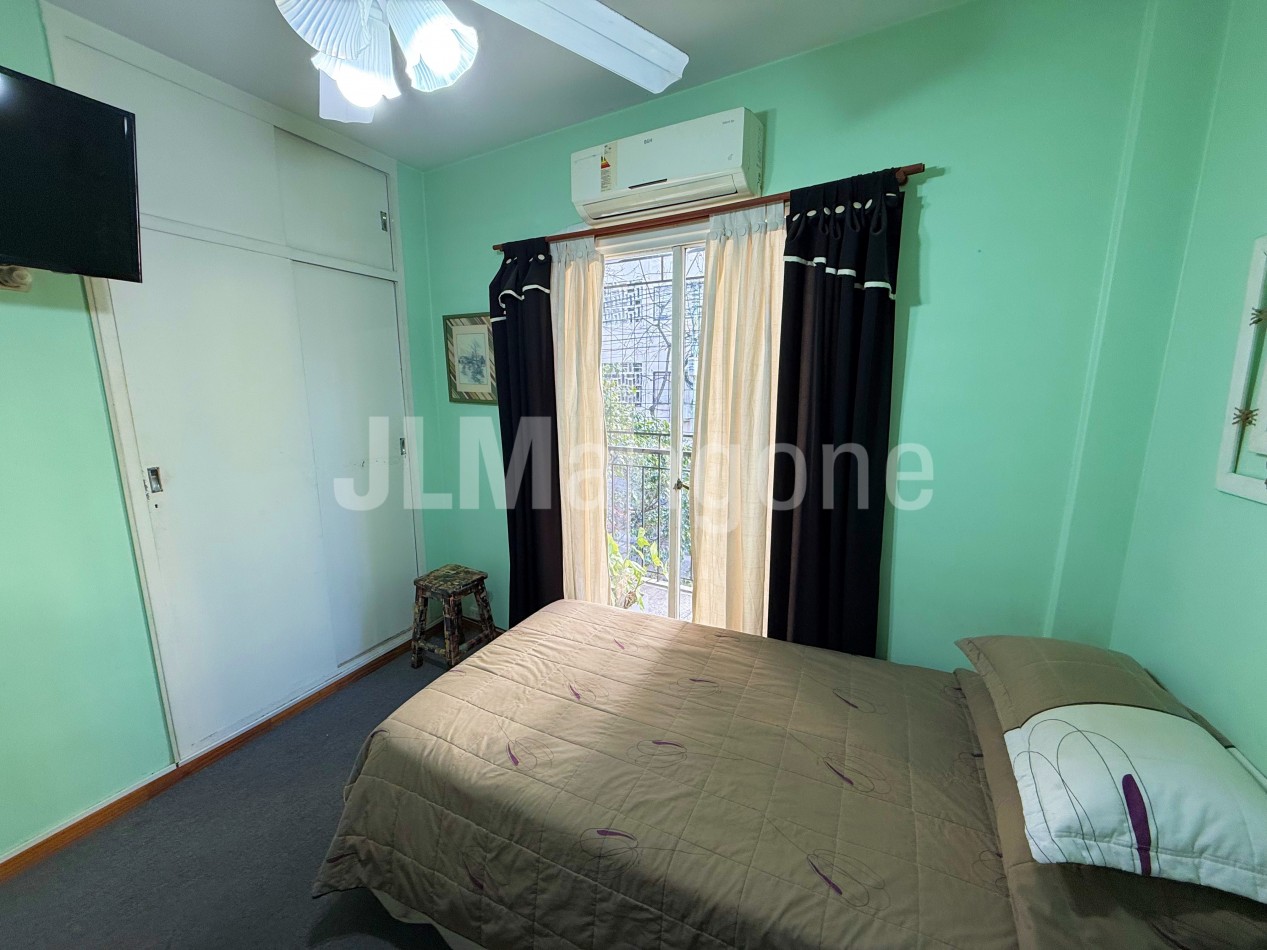 Departamento 4 ambientes con balcon corrido y lavadero