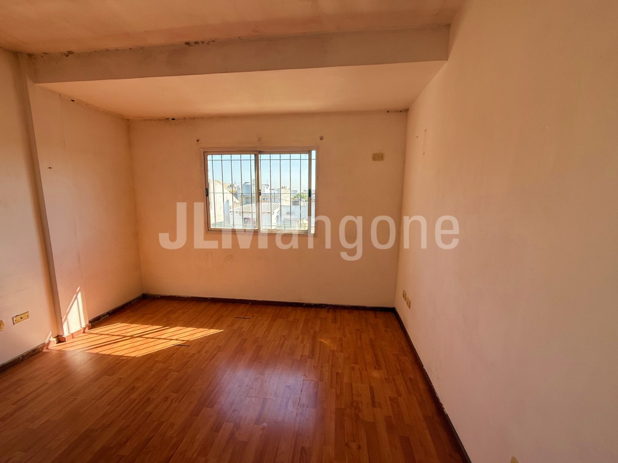 Departamento 2 ambientes con balcon y terraza