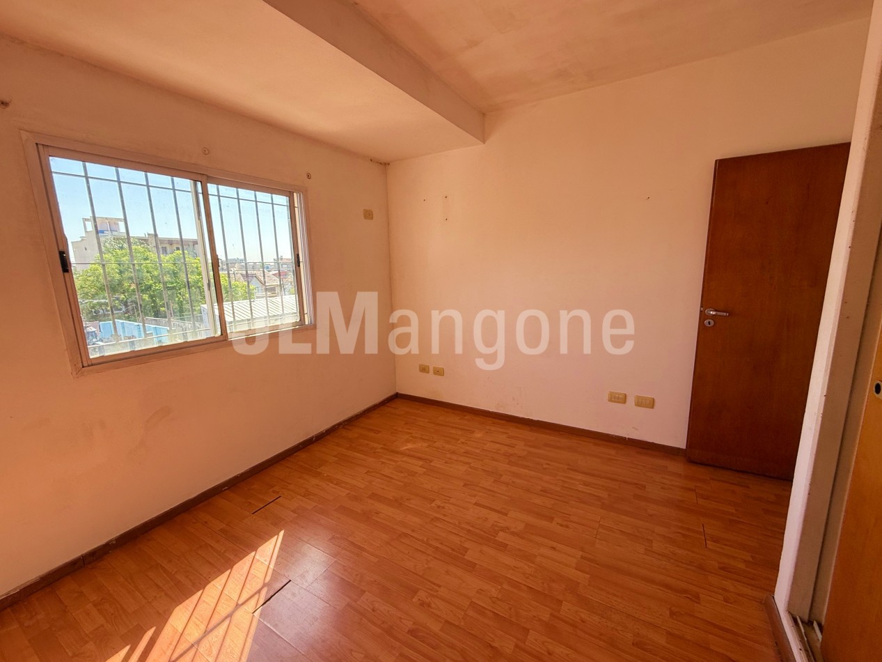 Departamento 2 ambientes con balcon y terraza