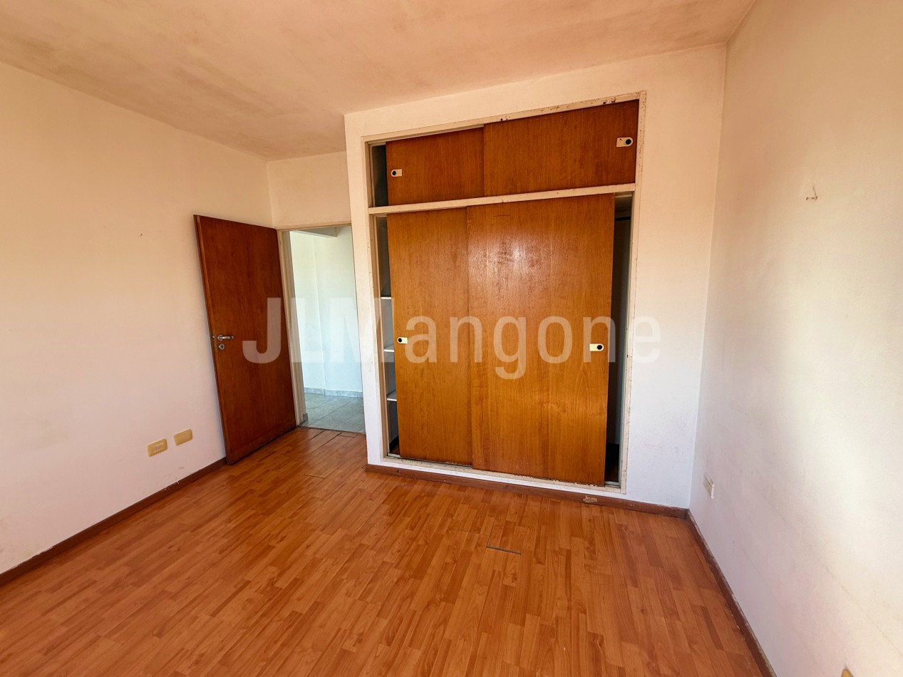 Departamento 2 ambientes con balcon y terraza