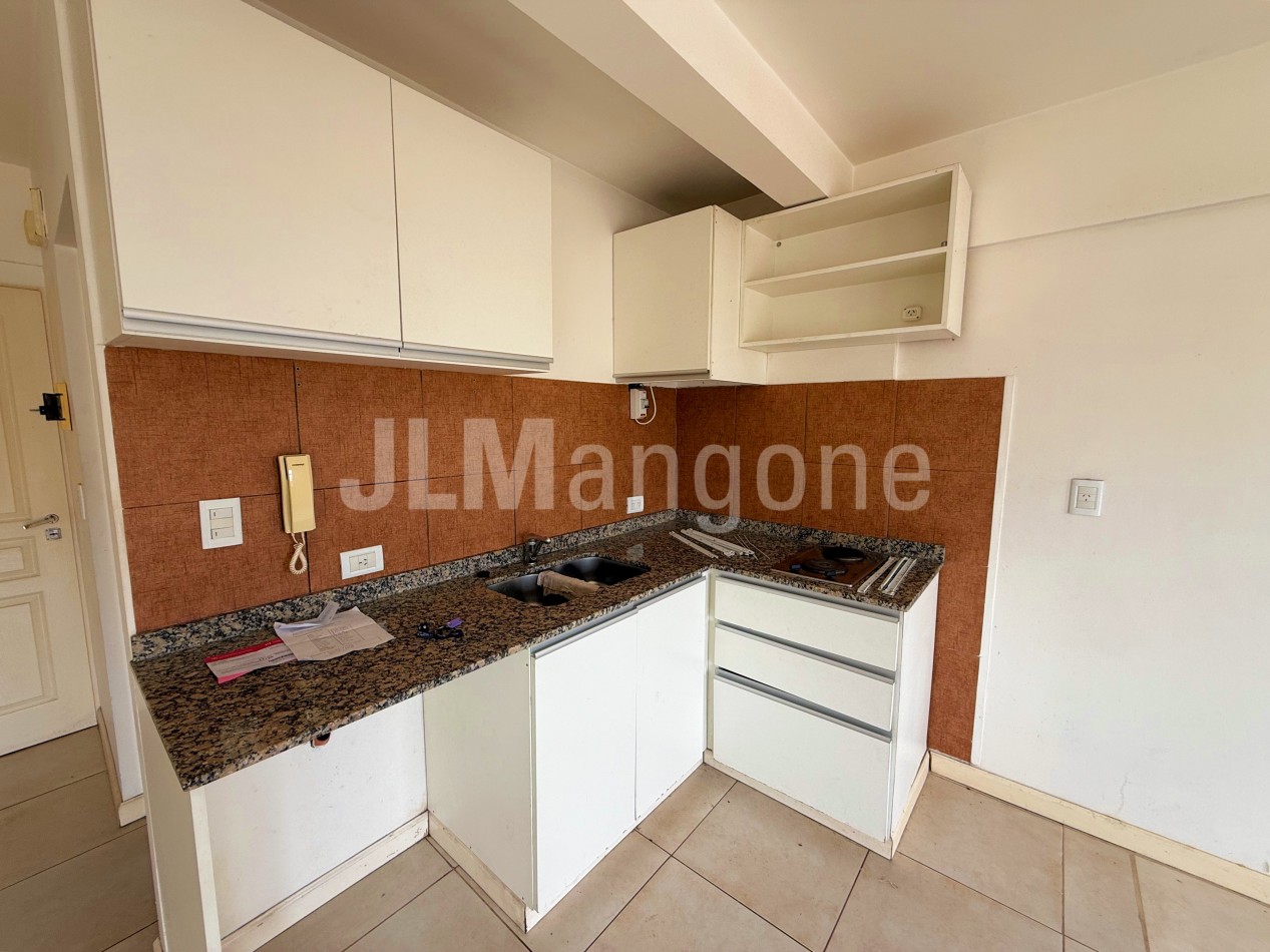 Departamento 1 ambiente Moron Centro