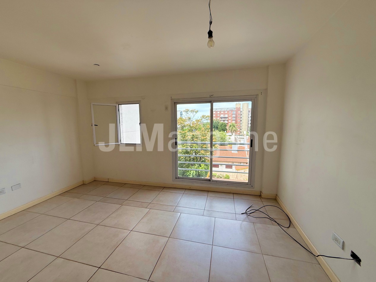 Departamento 1 ambiente Moron Centro