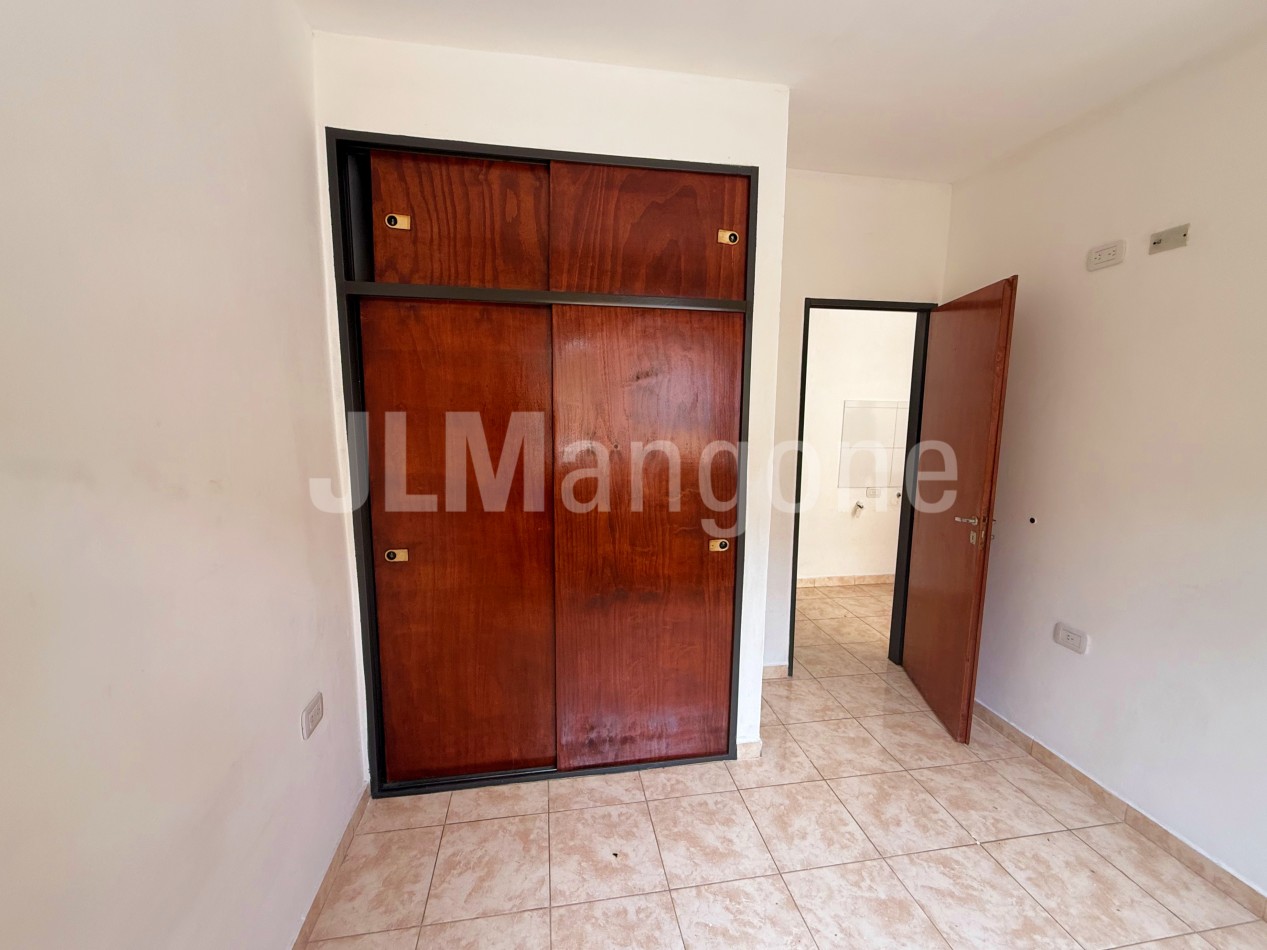 Ph 2 ambientes sobre Av. Peron (Ex Gaona)