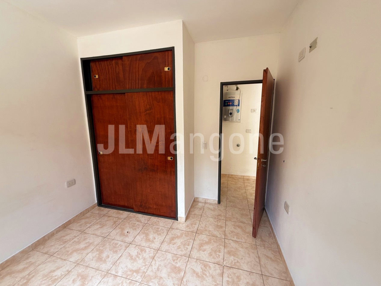 Ph 2 ambientes sobre Av. Peron (Ex Gaona)