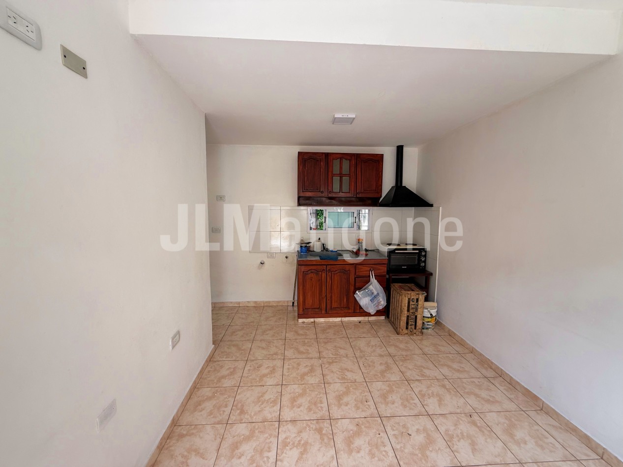 Ph 2 ambientes sobre Av. Peron (Ex Gaona)