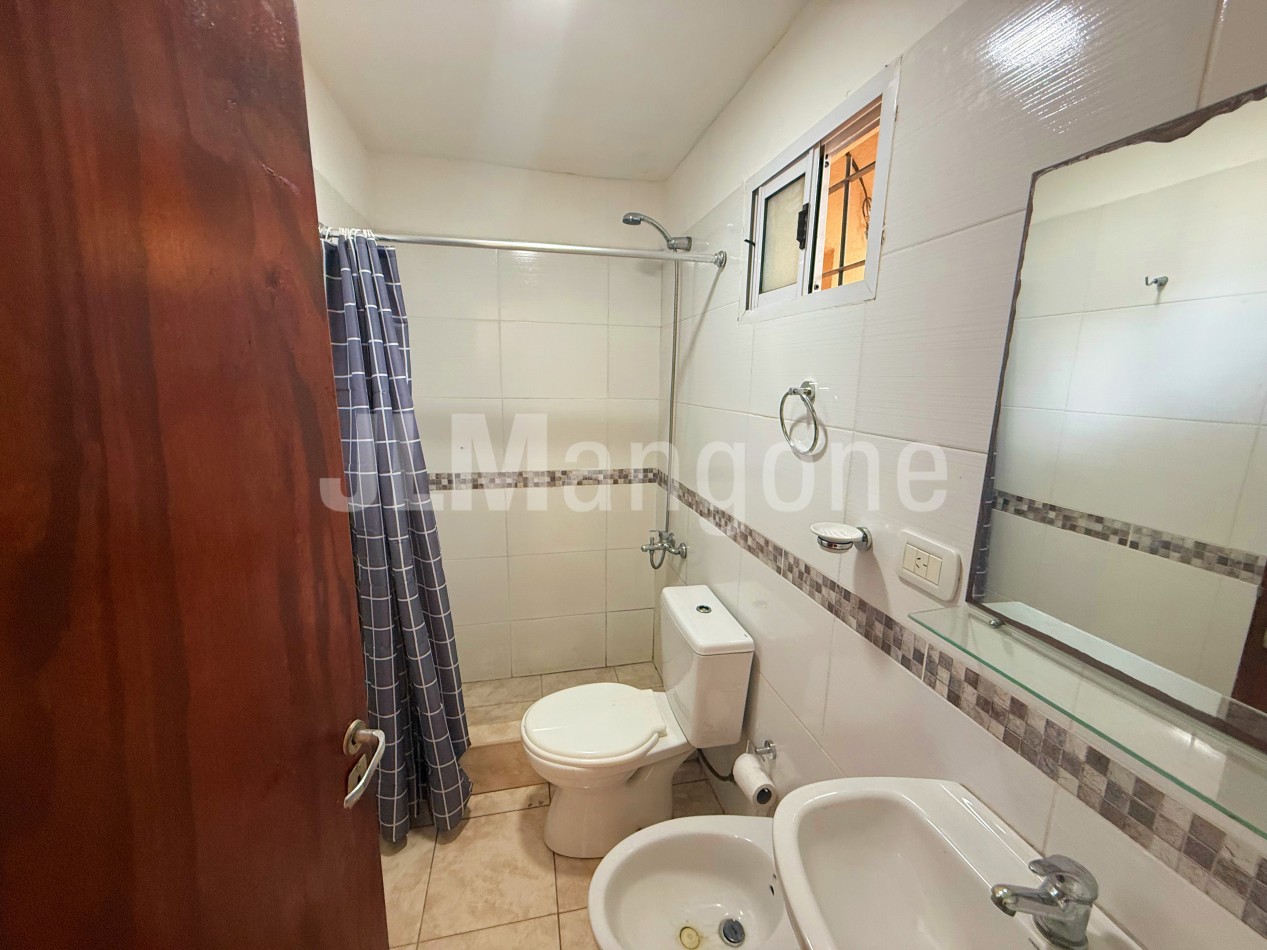 Ph 2 ambientes sobre Av. Peron (Ex Gaona)