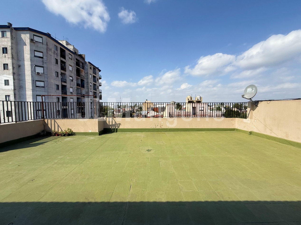 Penthouse 4 ambientes con terraza privada