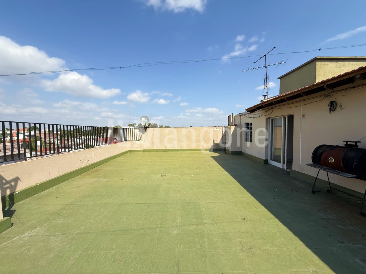 Penthouse 4 ambientes con terraza privada