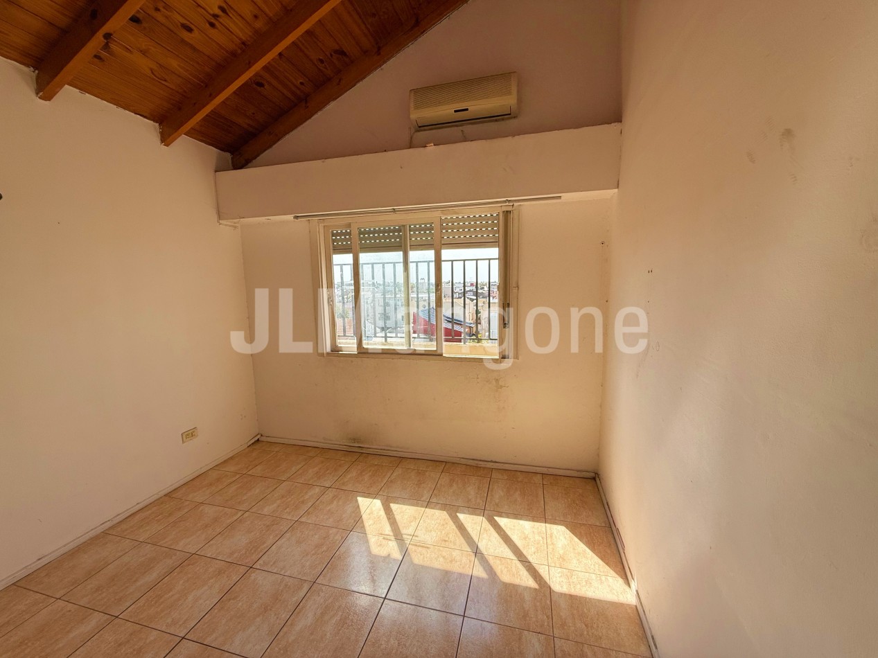 Penthouse 4 ambientes con terraza privada