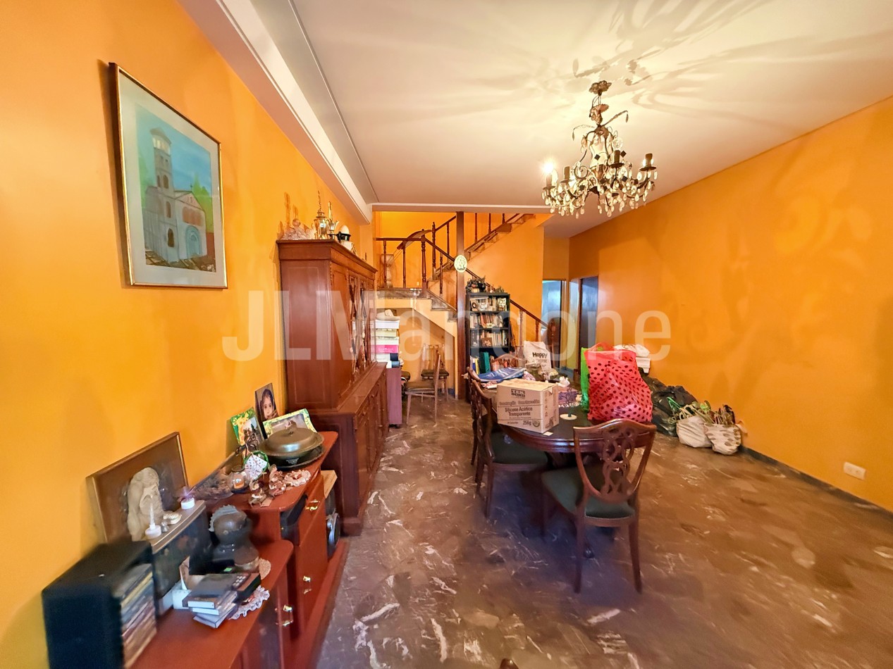 Casa 4 amb con cocheras, parque y quincho