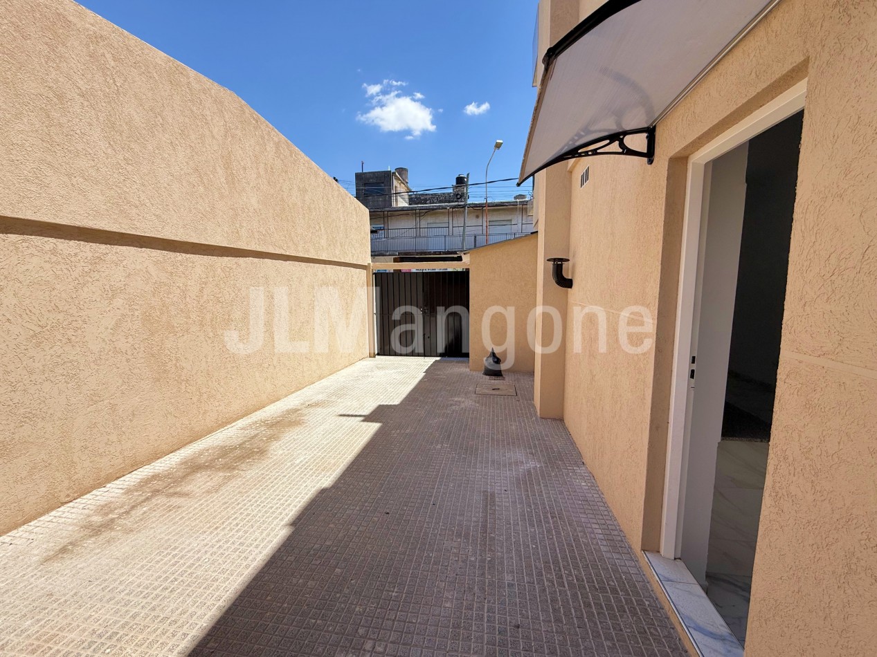 Ph 2 ambientes con cochera y patio