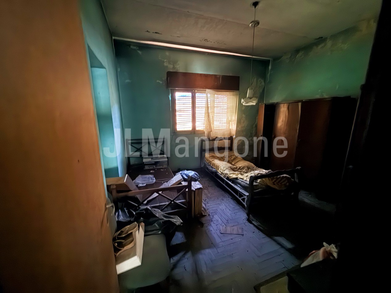 Ph 3 ambientes con patio (A refaccionar)