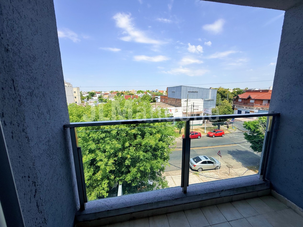 Departamento 1 amb con cochera y balcon