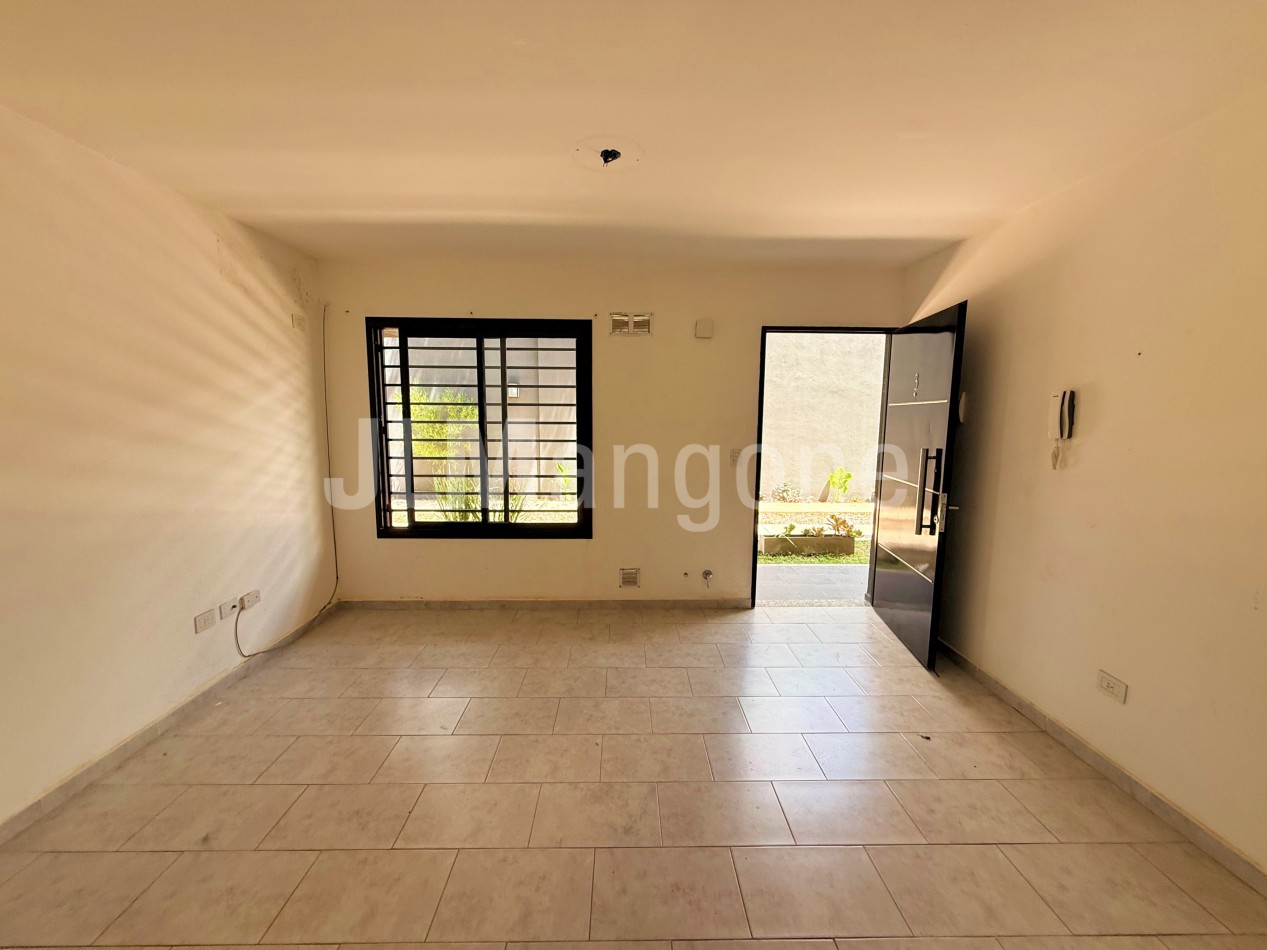 Departamento 2 ambientes planta baja