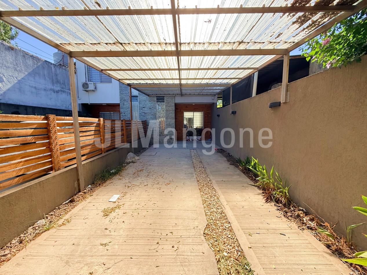 Duplex 3 ambientes con cocheras (2), parque y quincho