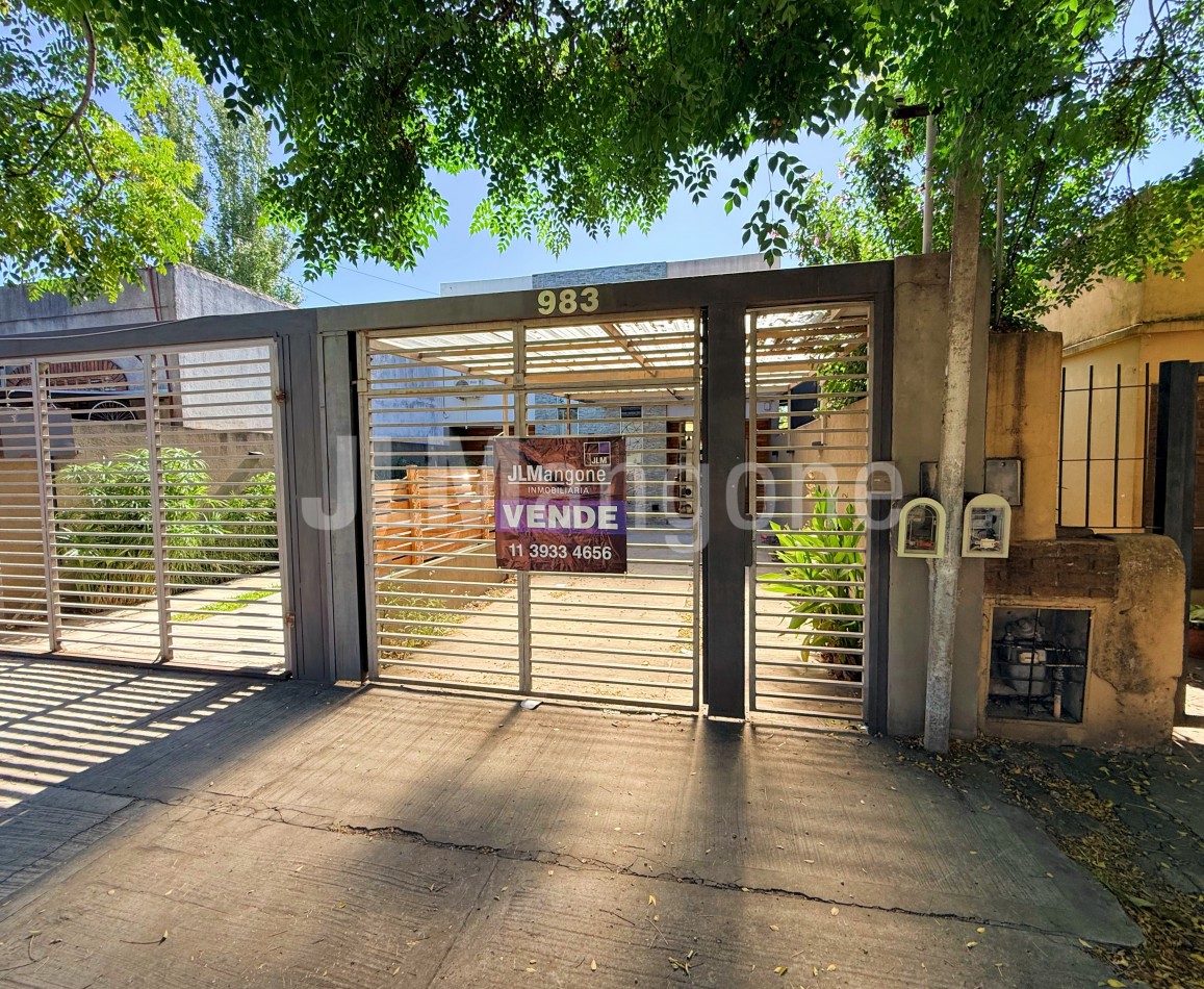 Duplex 3 ambientes con cocheras (2), parque y quincho