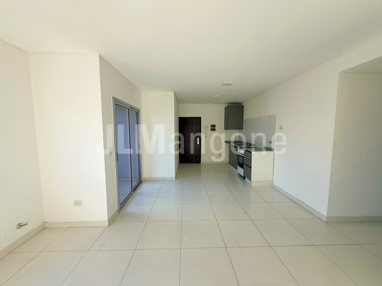 Departamento 2 ambientes con cochera y balcon