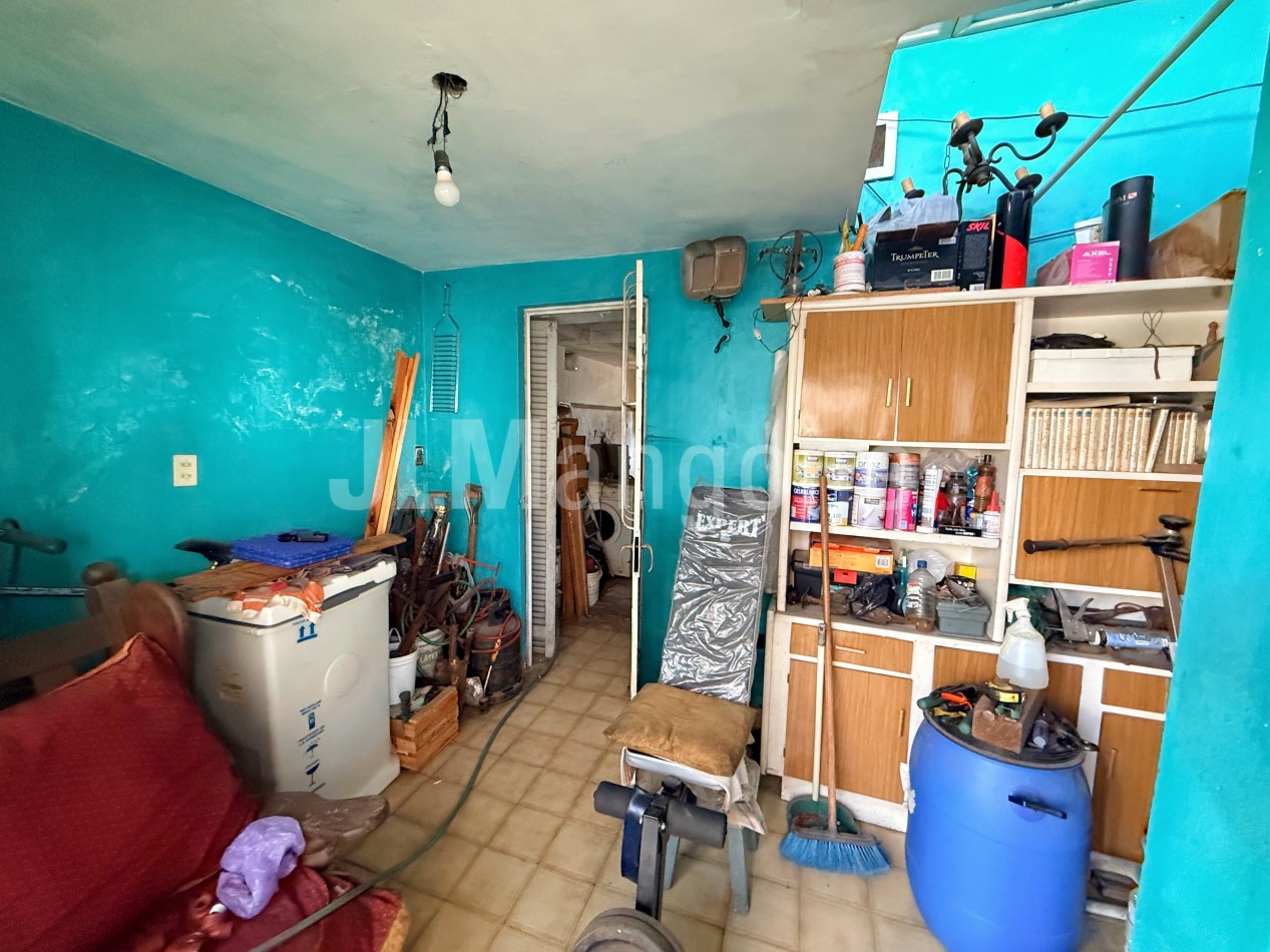 Casa 3 ambientes a refaccionar (Lote 8x15)