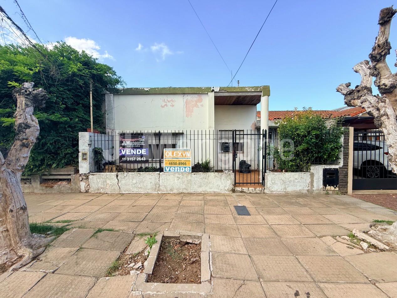 Casa 3 ambientes a refaccionar (Lote 8x15)