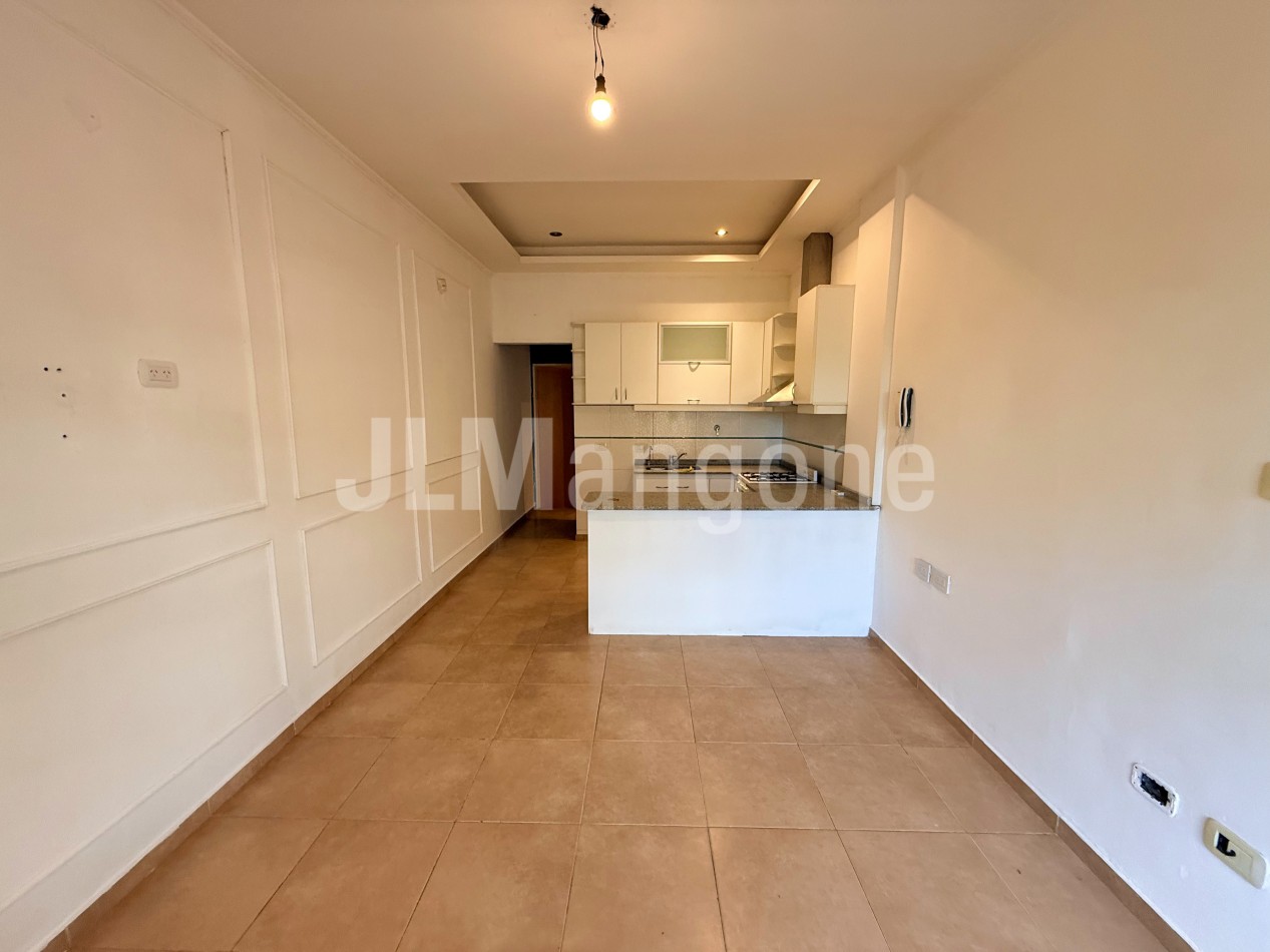 Departamento 2 ambientes con balcon