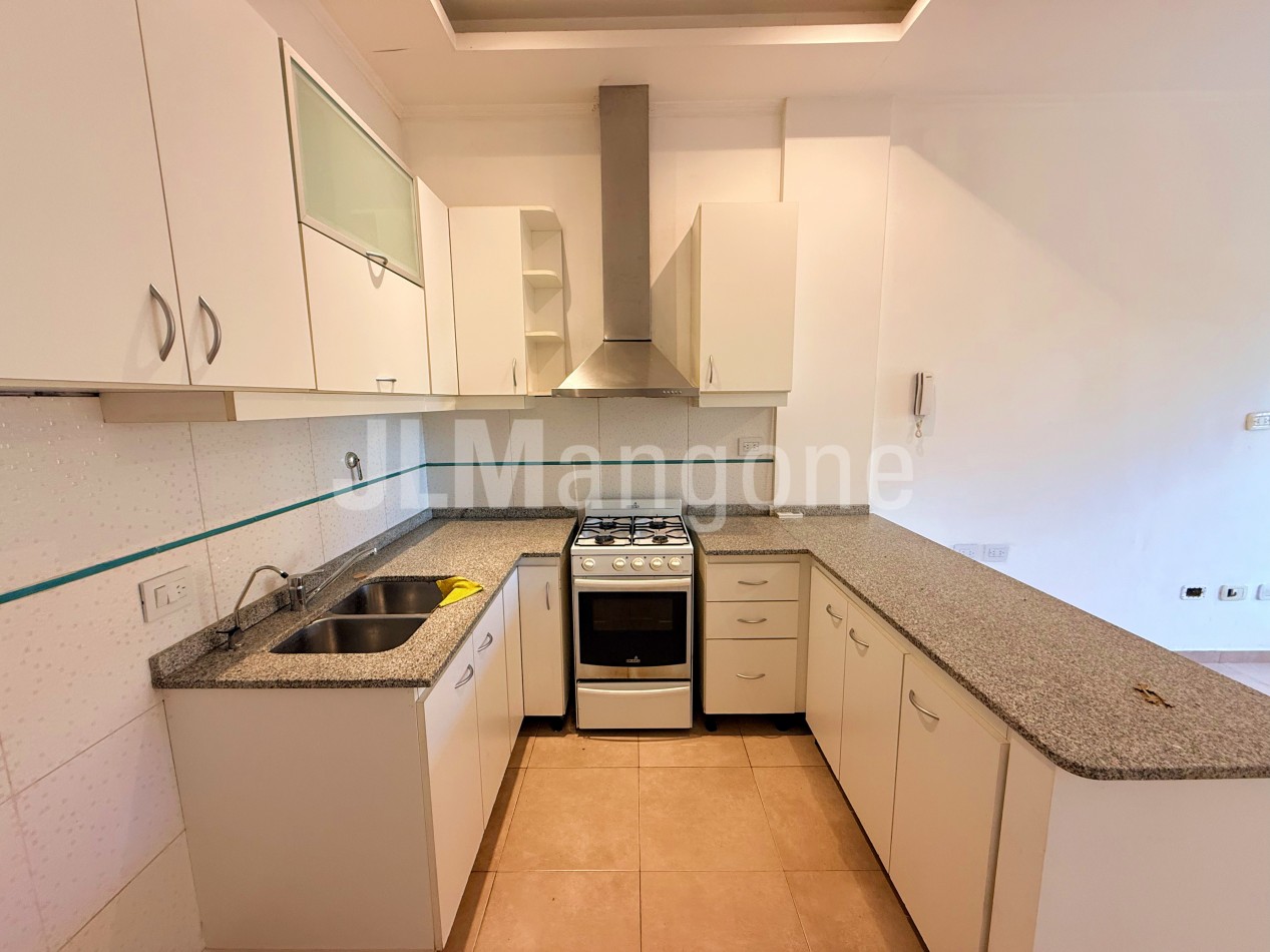 Departamento 2 ambientes con balcon