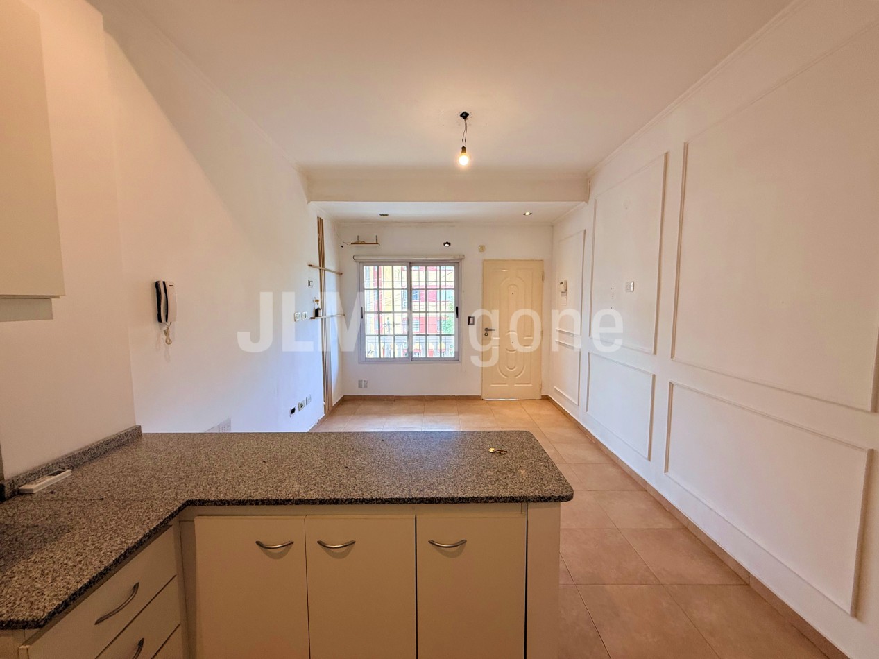 Departamento 2 ambientes con balcon