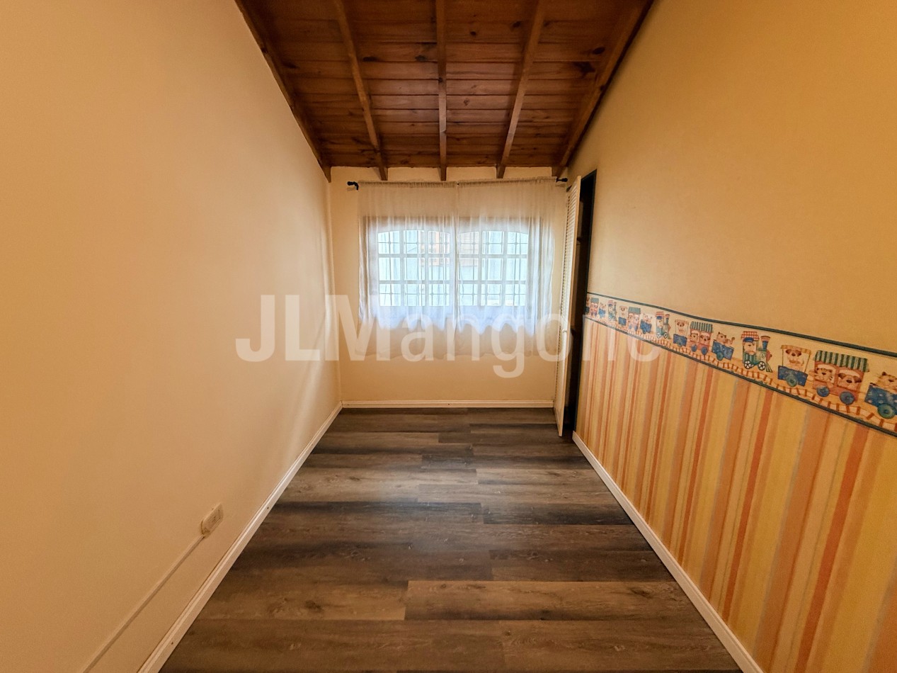 Duplex 2 1/2 ambientes con patio