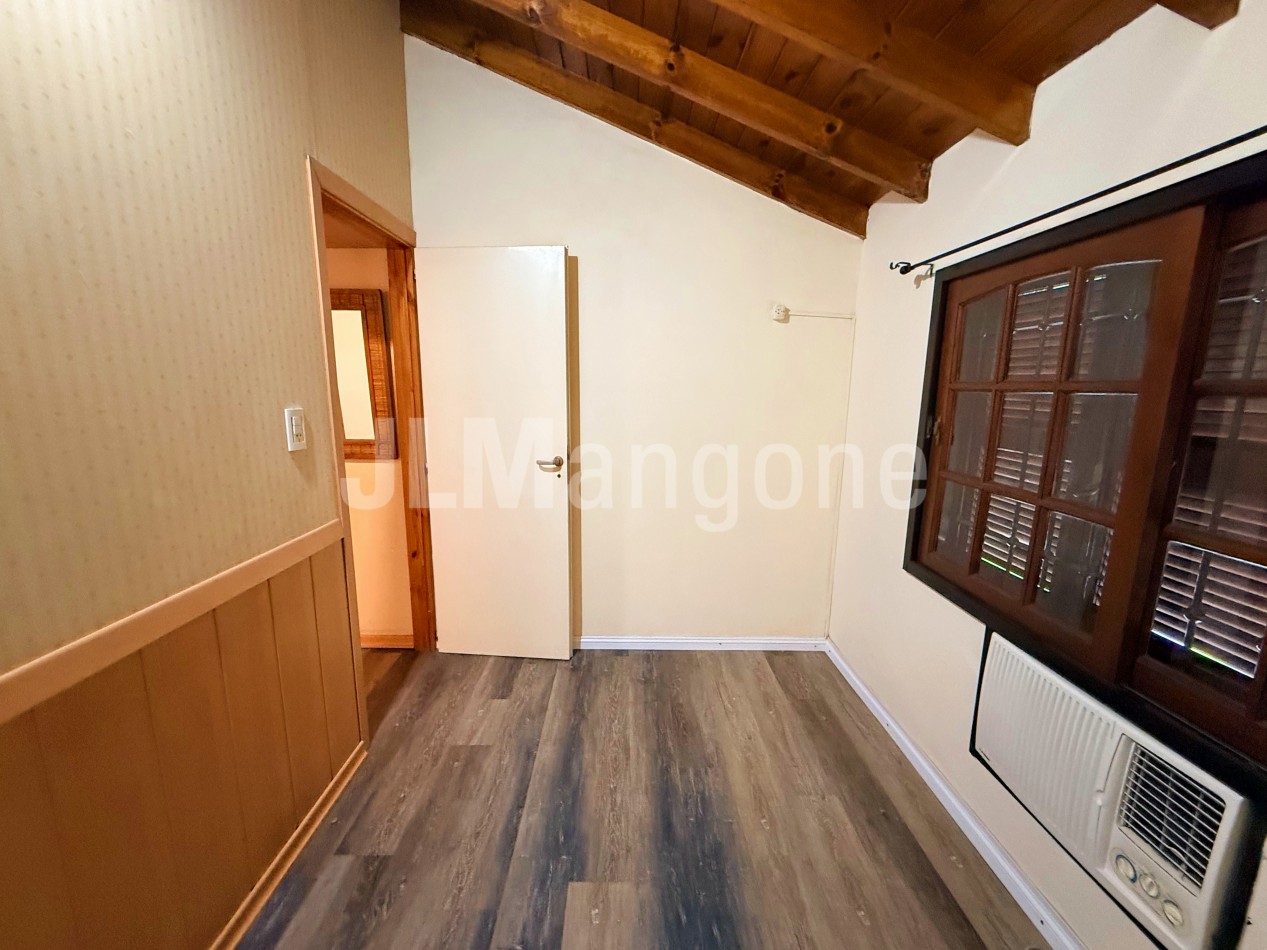 Duplex 2 1/2 ambientes con patio