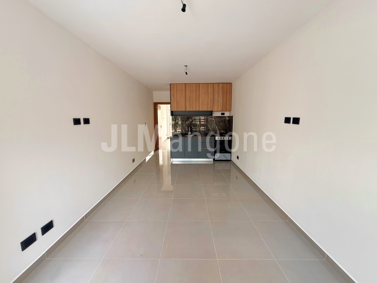 Departamento 2 ambientes con cochera y patio, a estrenar