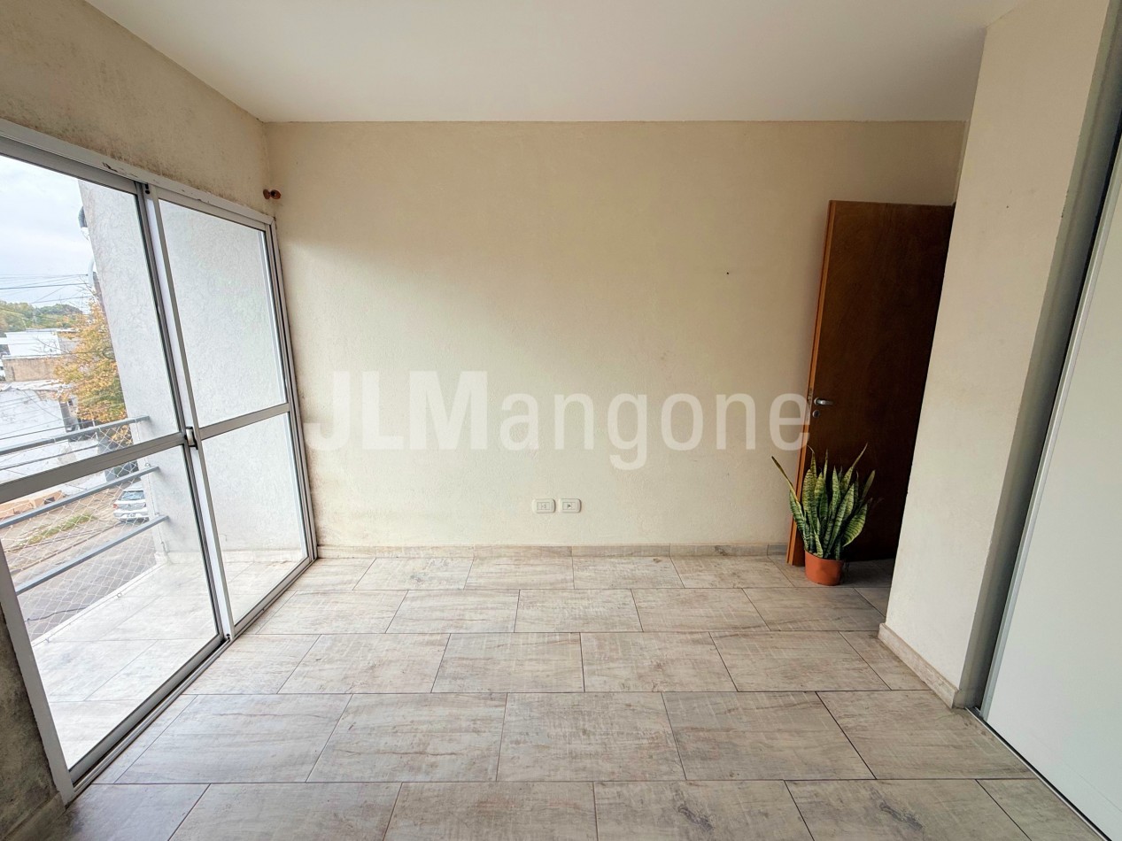 Departamento 2 ambientes con balcon