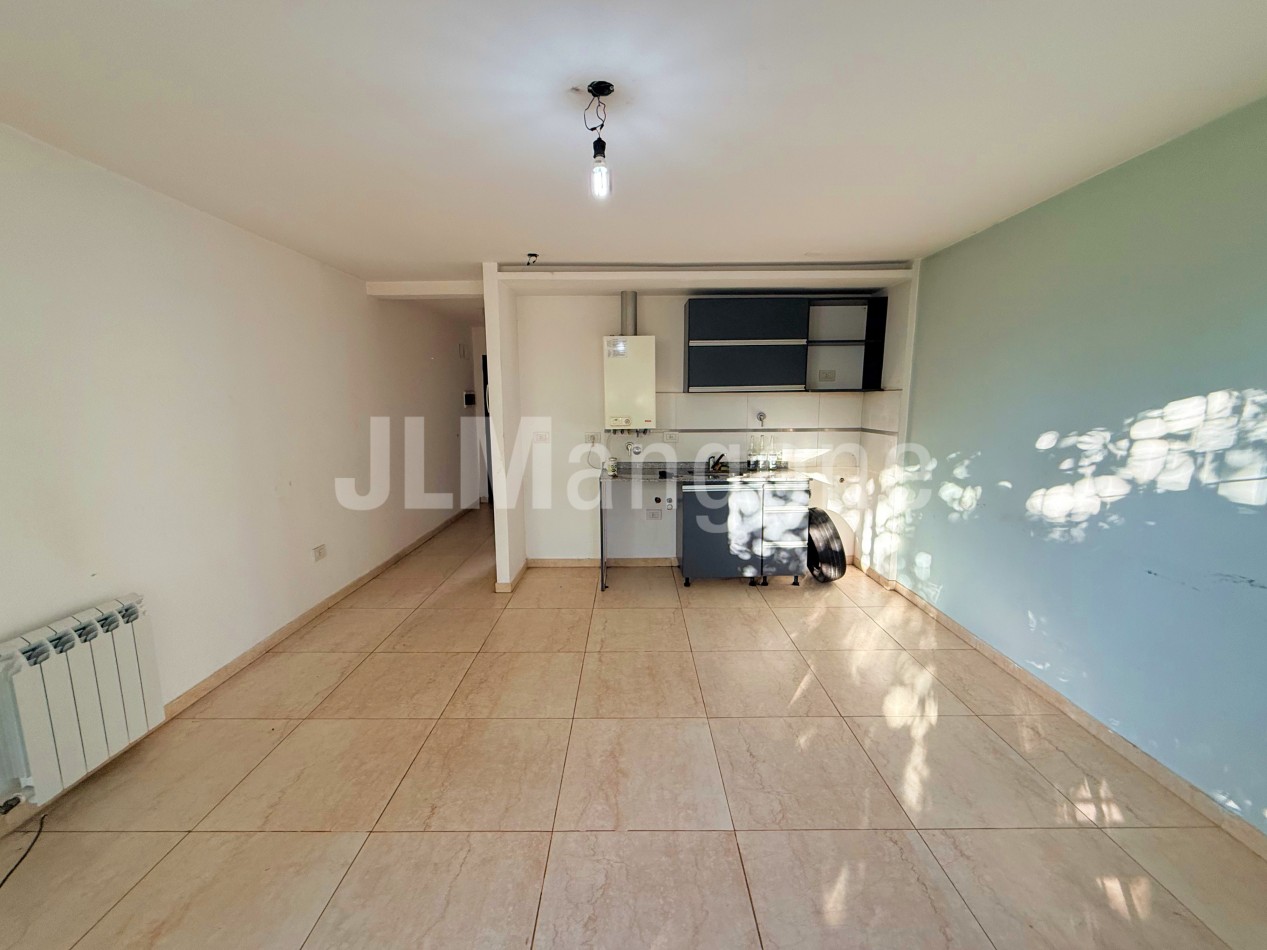 Departamento 2 ambientes con balcon