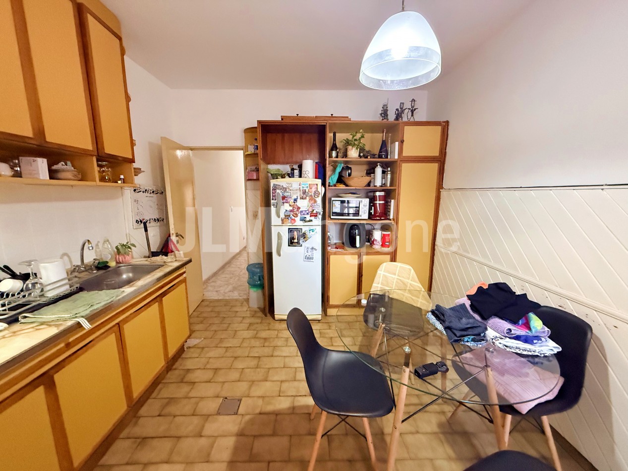 Duplex 4 ambientes con cochera y patio