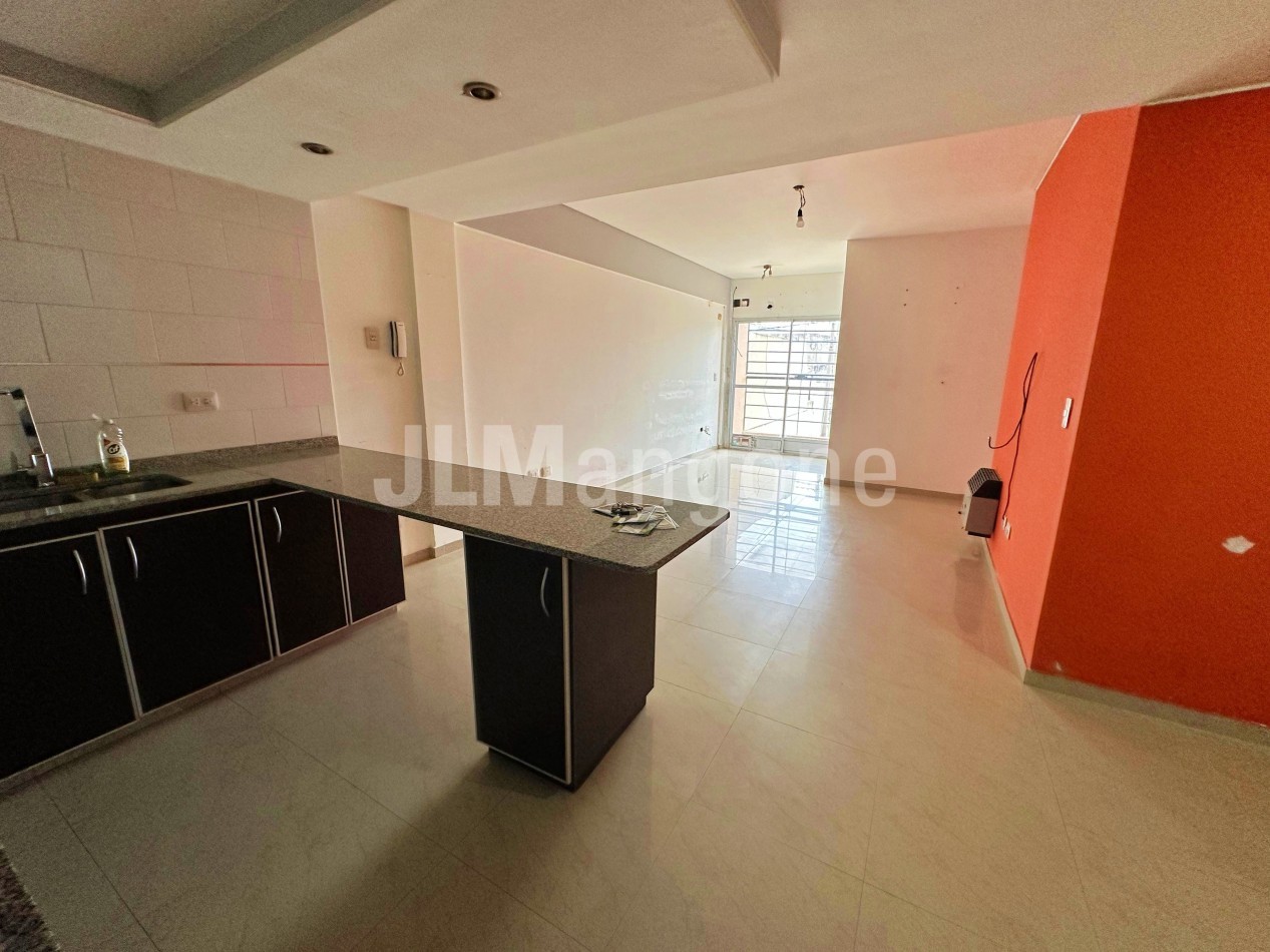 Departamento 2 amb con cochera, balcon y terraza