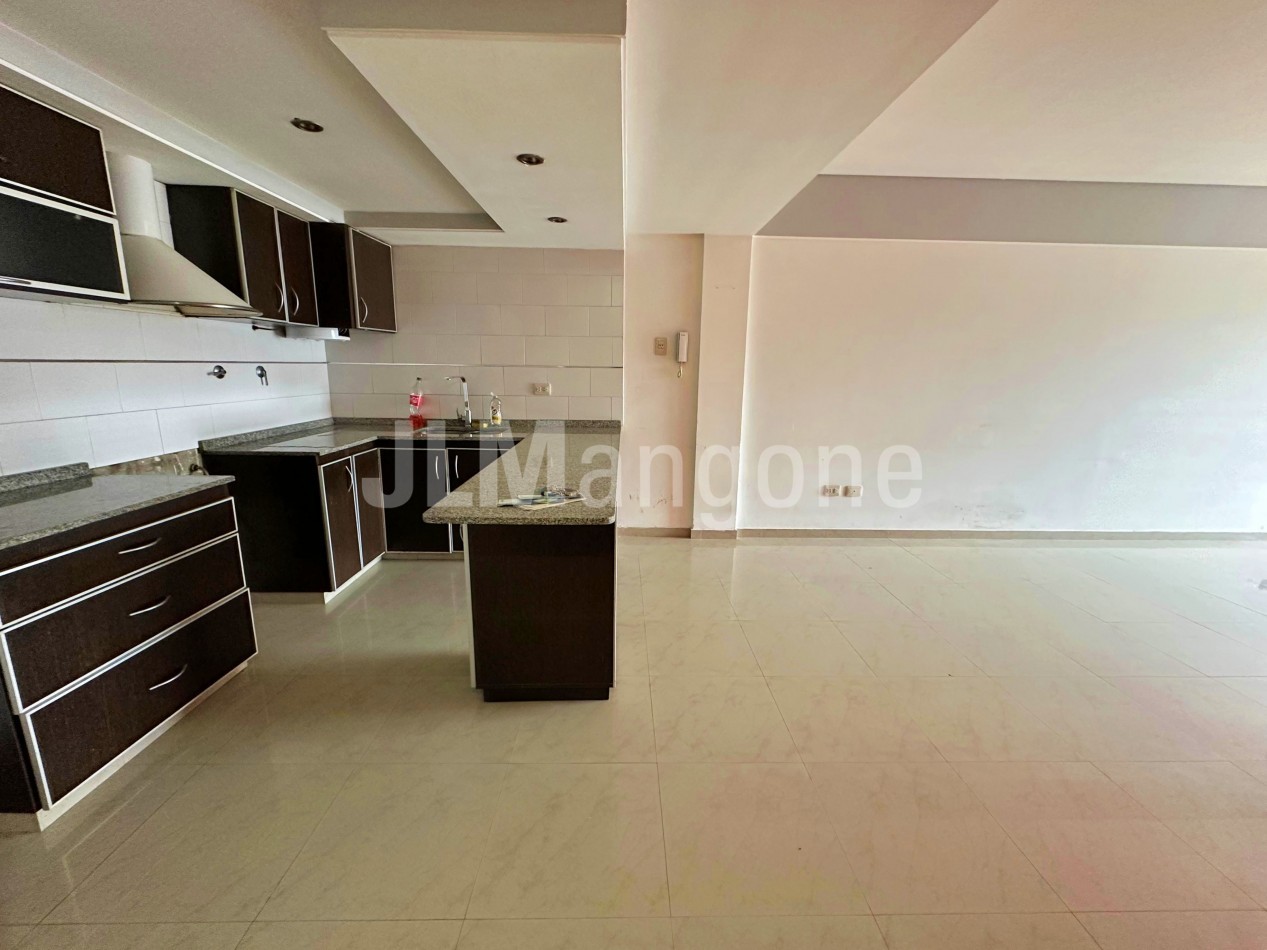 Departamento 2 amb con cochera, balcon y terraza