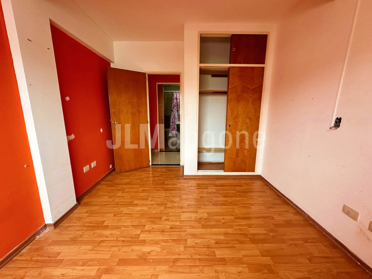 Departamento 2 amb con cochera, balcon y terraza