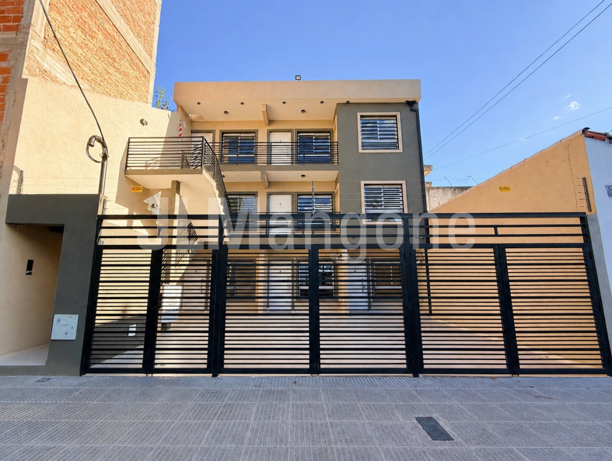 Deptos 2 1/2 ambientes con balcon, a estrenar
