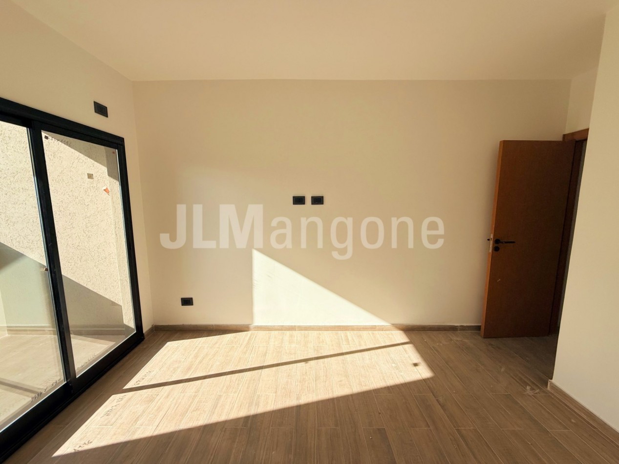 Deptos 2 1/2 ambientes con balcon, a estrenar
