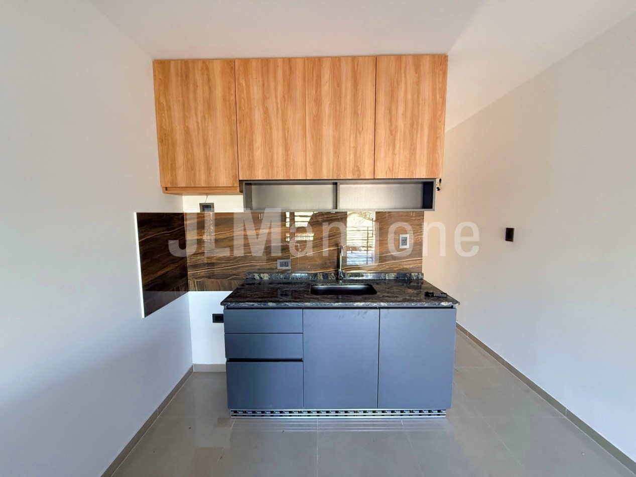 Deptos 2 1/2 ambientes con balcon, a estrenar