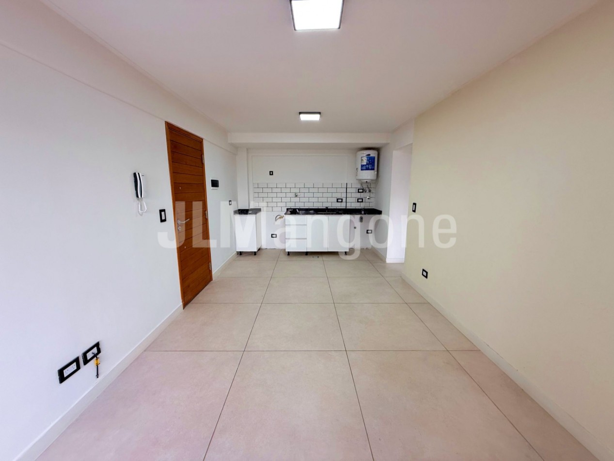 Depto 2 ambientes con balcon y cochera