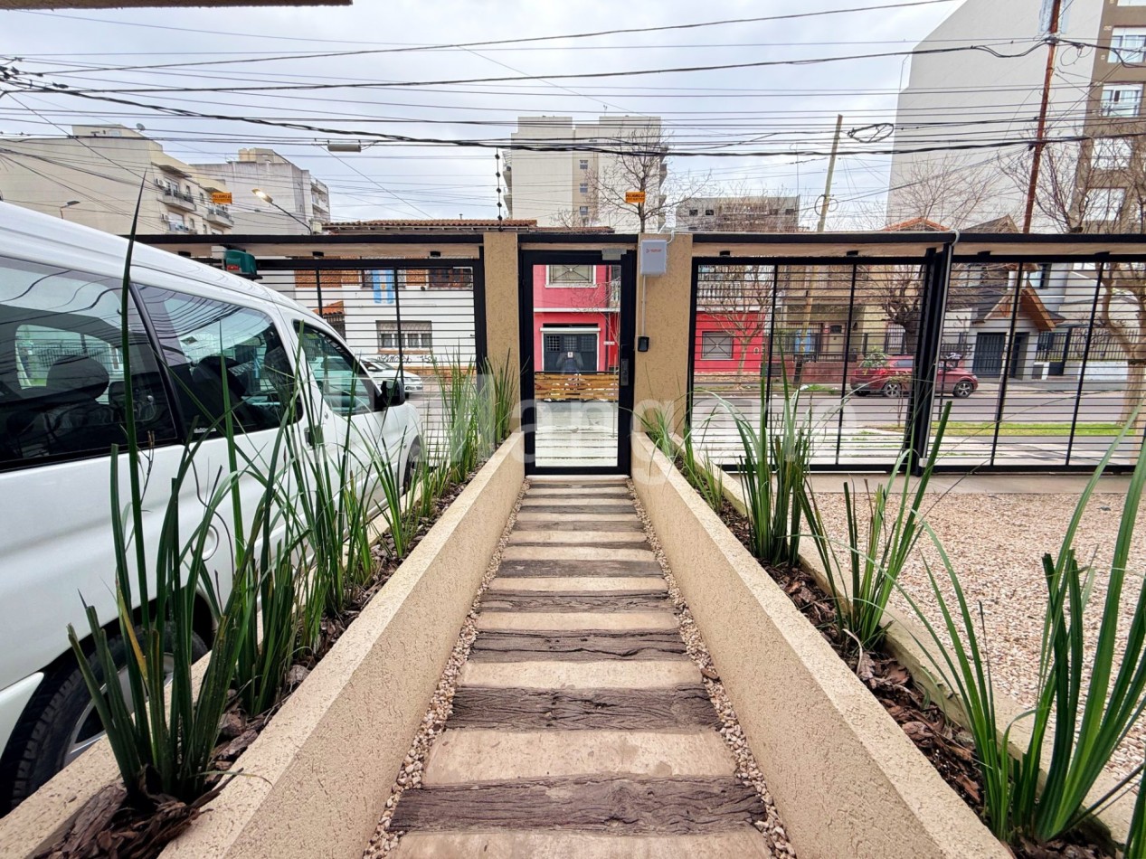 Depto 2 ambientes con balcon y cochera