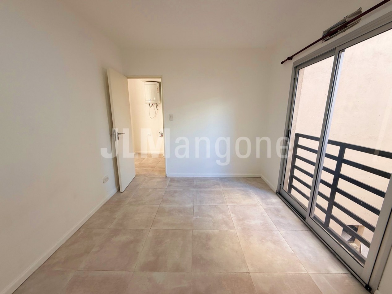 Departamento 2 amb con cochera y balcon