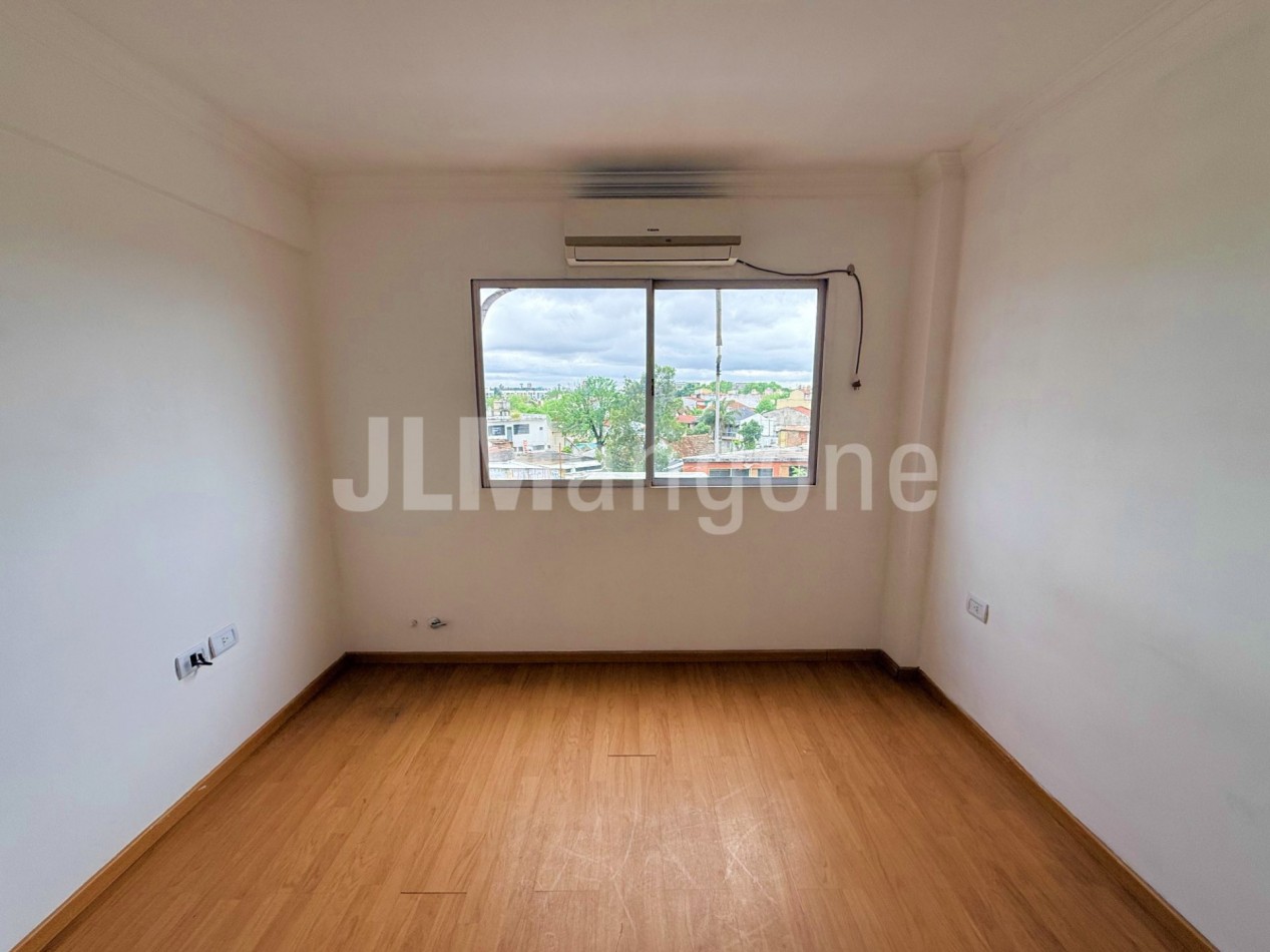 Departamento 2 ambientes con balcon