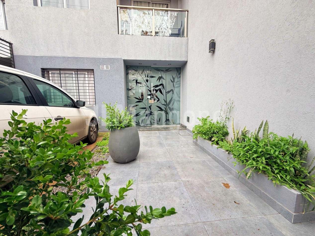 Departamento 1 ambiente pb con patio