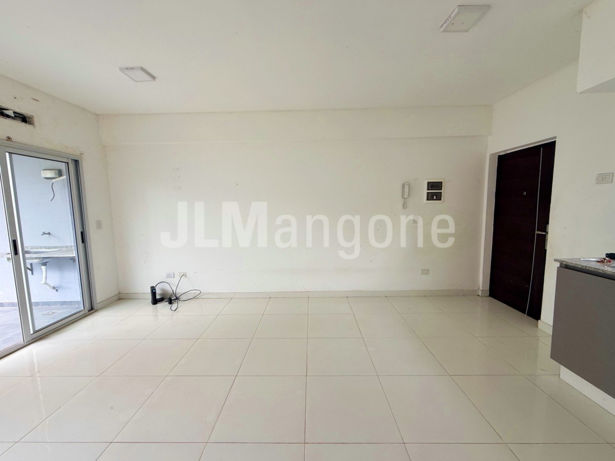 Departamento 1 ambiente pb con patio
