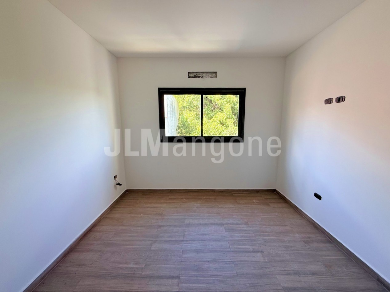 Semipisos 2 ambientes con balcon, a estrenar