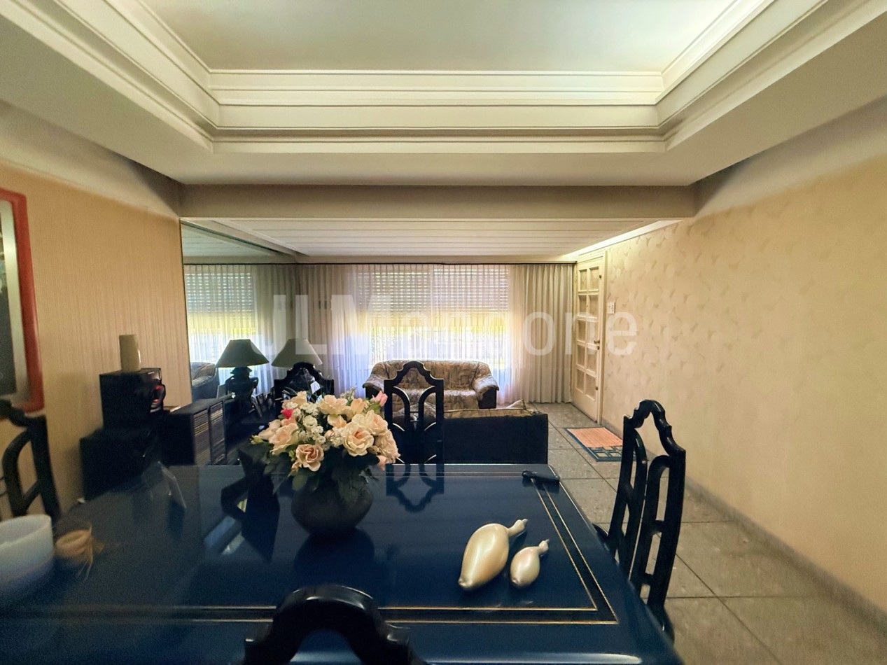 Casas 3 amb con piscina, parque, cocheras y quincho
