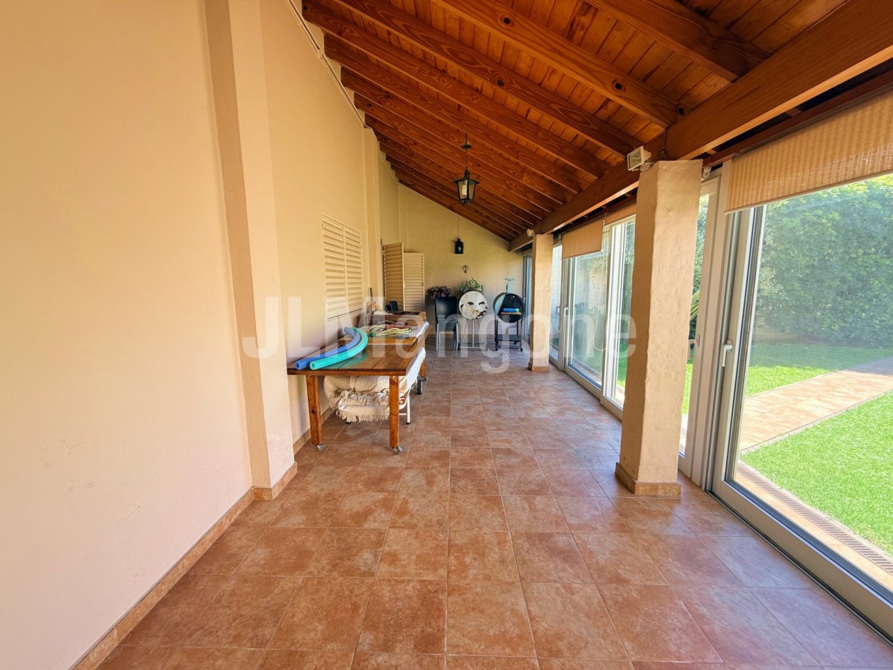 Casas 3 amb con piscina, parque, cocheras y quincho