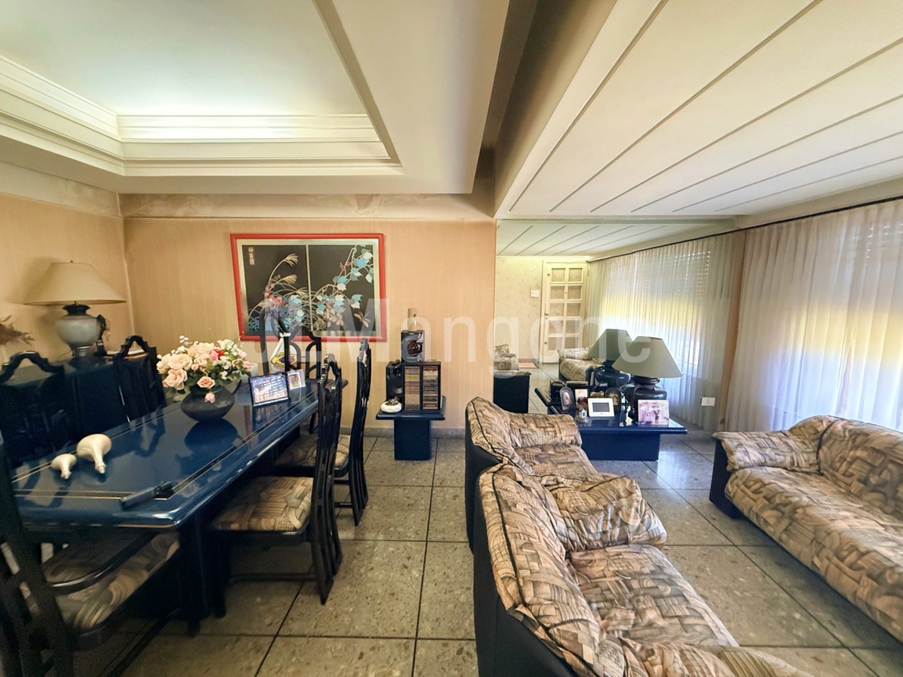 Casas 3 amb con piscina, parque, cocheras y quincho
